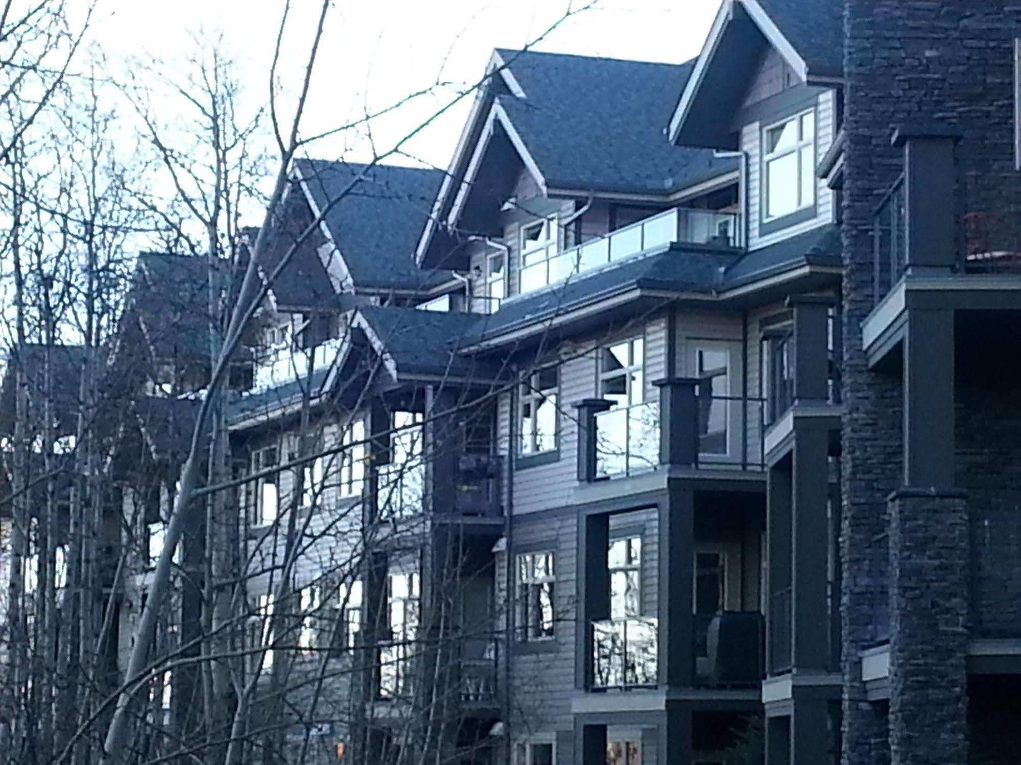 Pinnacle Inn & Suites Aspen Калґарі Екстер'єр фото